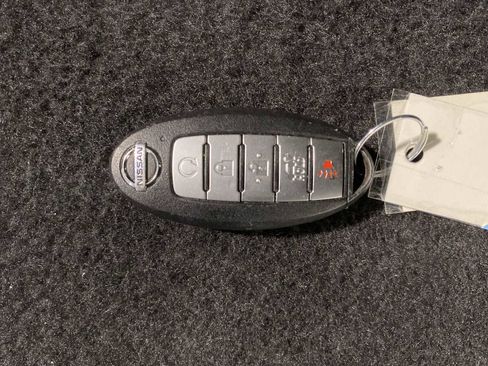 Used 2021 Nissan Rogue SV w/ Premium Package image 20