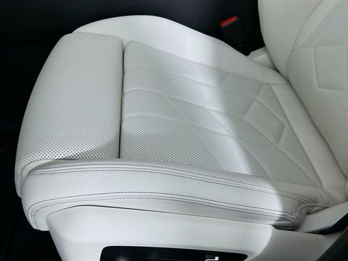 Used 2025 BMW i5 eDrive40i w/ M Sport Package image 20