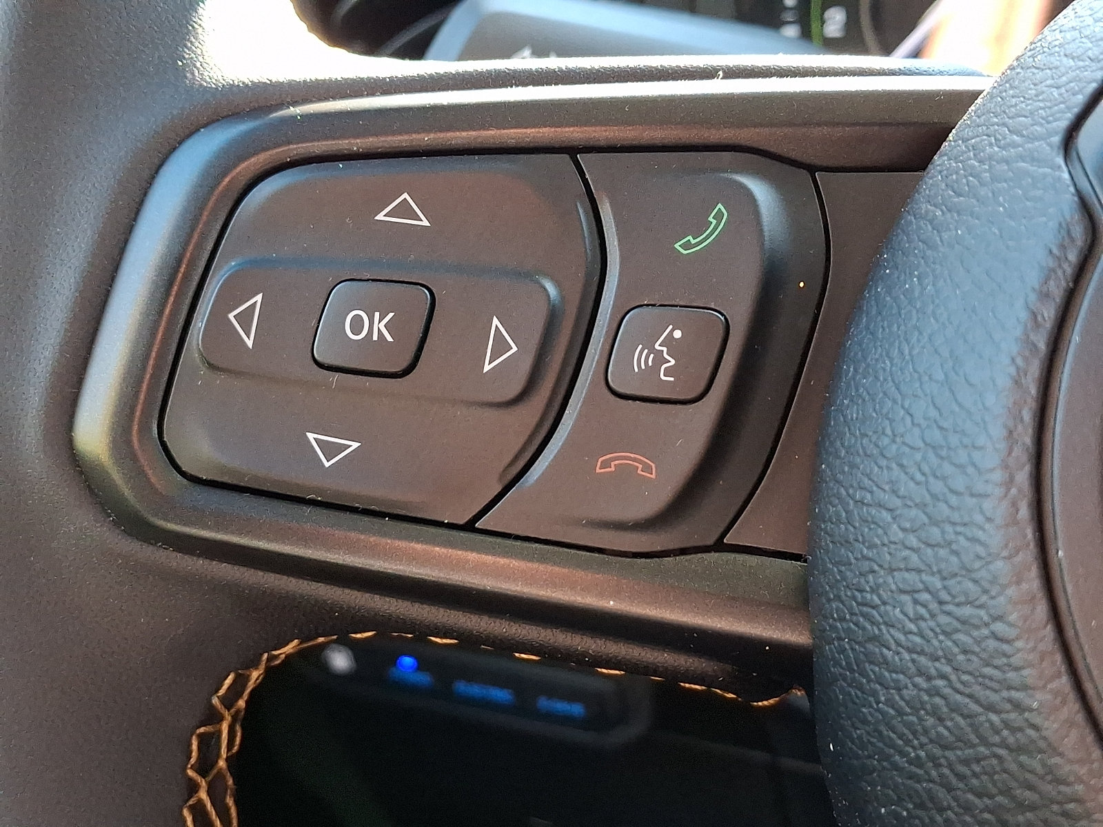 Used 2024 Jeep Wrangler Unlimited w/ Convenience Group AWD/4WD image 20
