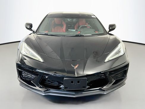 Used 2022 Chevrolet Corvette Stingray Premium Cpe w/ Z51 Performance Package RWD image 2