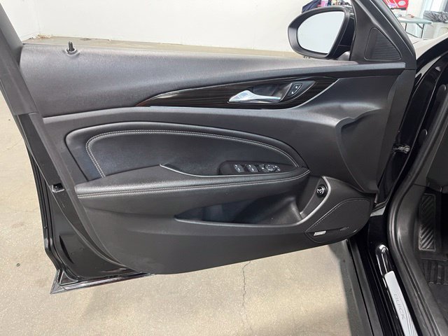 Used 2018 Buick Regal Essence w/ Sights and Sounds Package AWD/4WD image 25