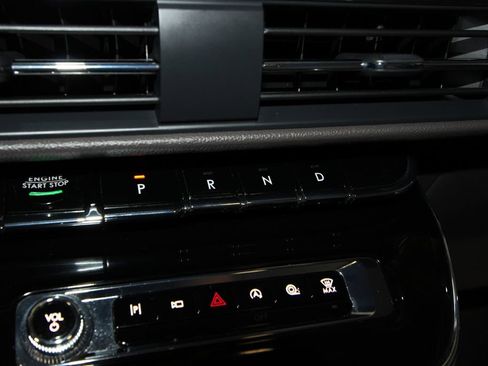 Used 2024 Lincoln Corsair FWD w/ Equipment Group 101A image 17