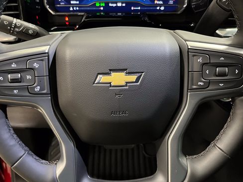 Used 2025 Chevrolet Silverado 3500 LTZ AWD/4WD image 33