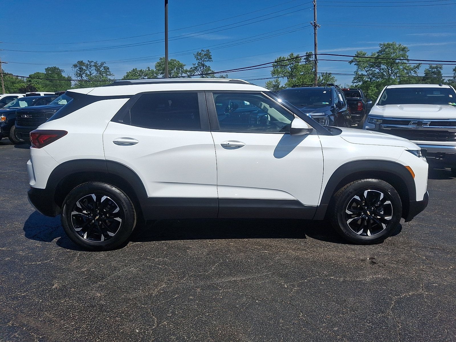 Used 2023 Chevrolet TrailBlazer LT w/ Convenience Package AWD/4WD image 7
