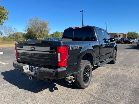 Used 2022 Ford F250 Lariat w/ Black Appearance Package image 5