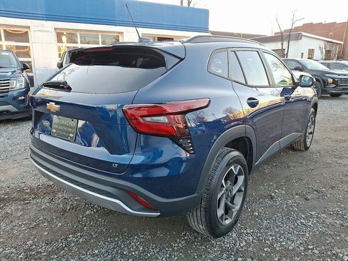 Used 2024 Chevrolet Trax LT image 7