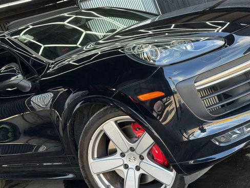 Used 2018 Porsche Cayenne GTS image 32