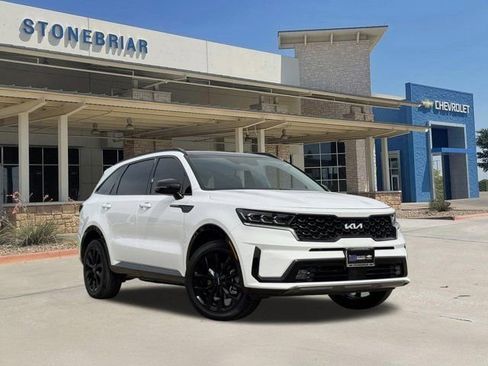 Used 2023 Kia Sorento SX AWD/4WD image 2