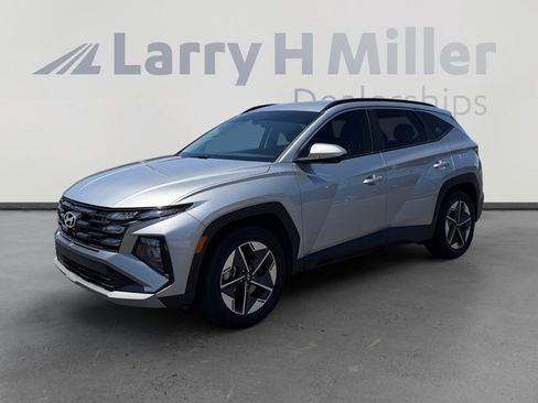 Used 2025 Hyundai Tucson SEL FWD image 1