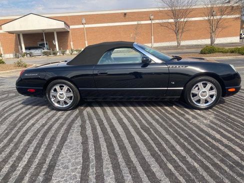 Used 2004 Ford Thunderbird image 13