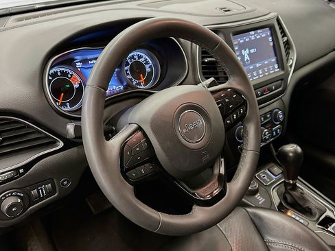 Used 2023 Jeep Cherokee Altitude Lux image 18