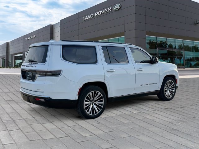 Used 2023 Jeep Grand Wagoneer Series III AWD/4WD image 5
