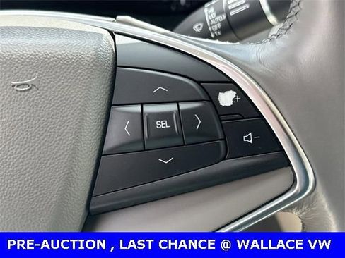 Used 2018 Cadillac XT5 Luxury w/ Driver Awareness Package image 17