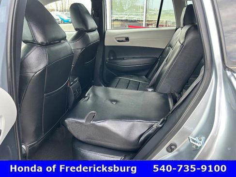 Used 2025 Toyota Corolla Cross L image 25