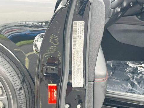 Used 2024 Dodge Durango R/T RWD image 33