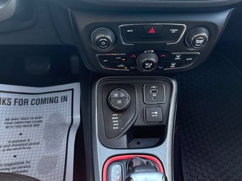 Used 2020 Jeep Compass Trailhawk AWD/4WD image 9