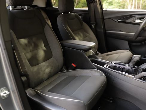 Used 2021 Chevrolet TrailBlazer LT w/ Convenience Package FWD image 27