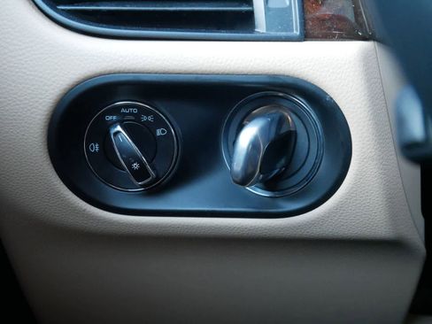 Certified 2024 Porsche Macan image 15