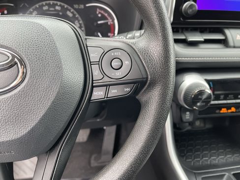 Certified 2025 Toyota RAV4 XLE AWD/4WD image 20