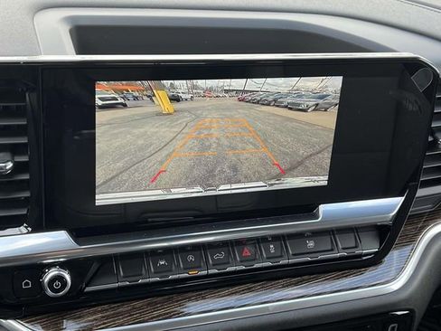 Used 2025 GMC Sierra 1500 Elevation image 22