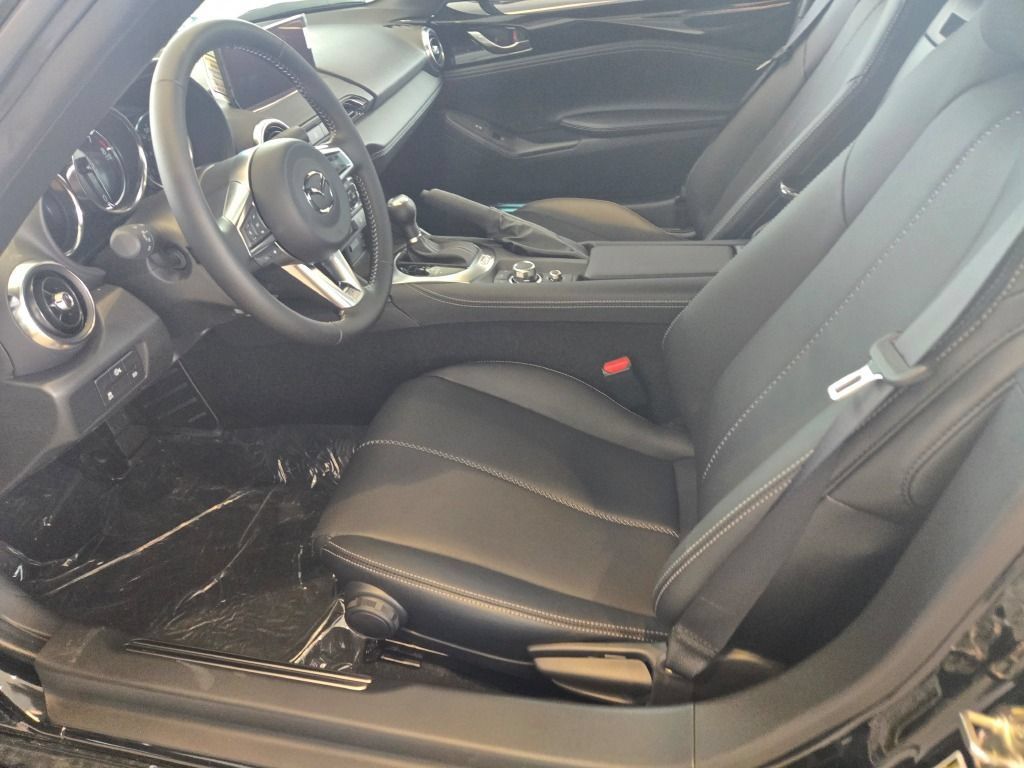Used 2025 MAZDA MX-5 Miata Grand Touring RWD image 11