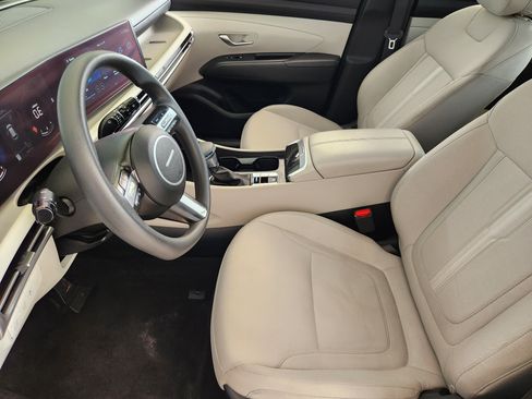 Used 2025 Hyundai Tucson SEL FWD image 14