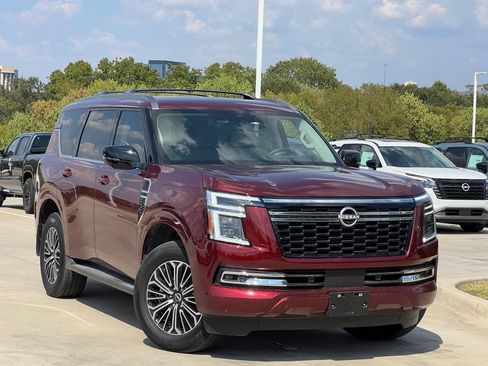 Used 2026 Nissan Armada Platinum RWD image 2