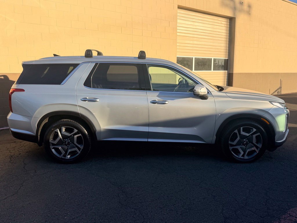 Used 2023 Hyundai Palisade SEL w/ Premium Package AWD/4WD image 3
