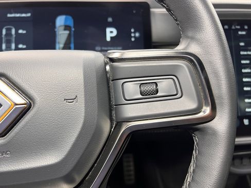 Used 2024 Rivian R1S Adventure image 30