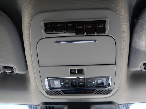 Used 2024 Ford F250 Lariat w/ Lariat Ultimate Package AWD/4WD image 38