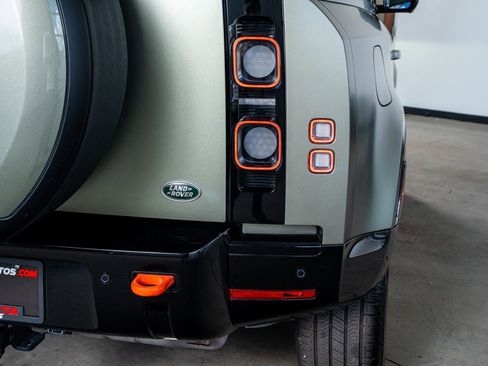 Used 2022 Land Rover Defender 90 X image 26