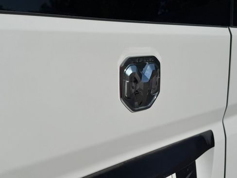 Used 2025 RAM ProMaster 2500 w/ U-Haul Equipment Group FWD image 15