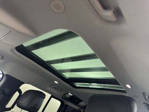 Used 2020 Land Rover Defender 110 HSE AWD/4WD image 30