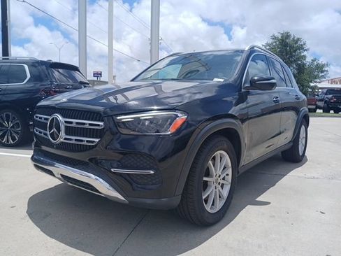 Used 2024 Mercedes-Benz GLE 350 4MATIC w/ 3rd Row Seat Package image 3