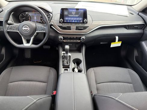 New 2026 Nissan Altima 2.5 SV AWD/4WD image 8