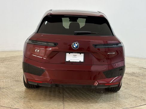 Used 2023 BMW iX xDrive50 w/ Premium Package AWD/4WD image 10