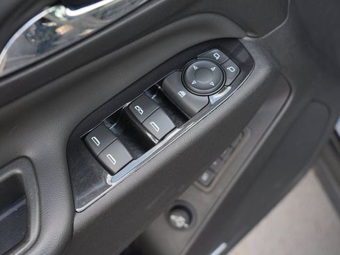 Used 2024 Chevrolet Equinox Premier AWD/4WD image 16