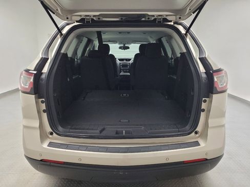 Used 2016 Chevrolet Traverse LT w/ Style and Technology Package FWD image 29