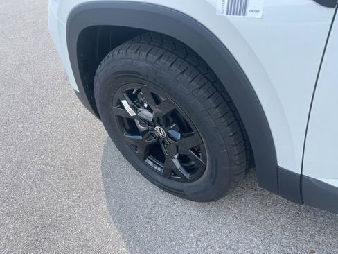 New 2026 Volkswagen Atlas Peak Edition image 5