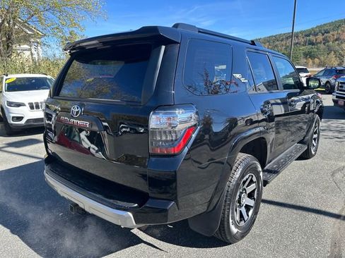 Used 2024 Toyota 4Runner TRD Off-Road Premium image 5