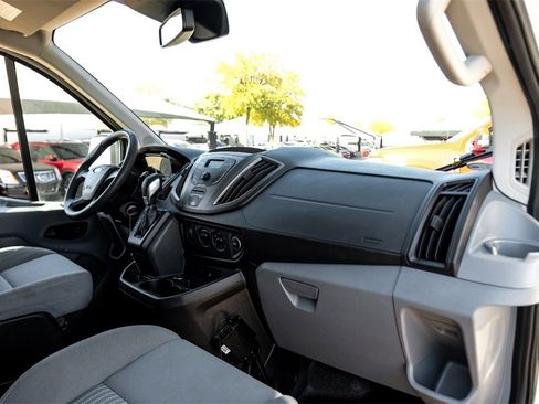 Used 2016 Ford Transit 350 XL image 9