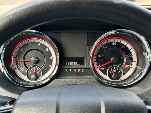 Used 2016 Dodge Grand Caravan SXT FWD image 12