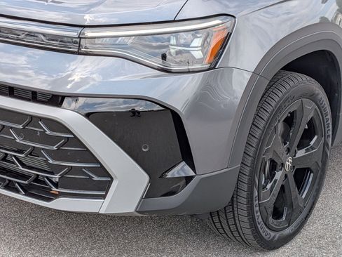 Used 2025 Volkswagen Taos SEL image 9