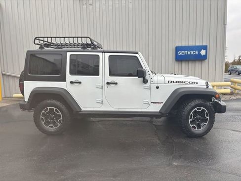 Used 2016 Jeep Wrangler Unlimited Rubicon image 9