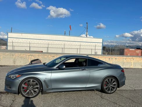 Used 2018 INFINITI Q60 Red Sport 400 w/ Sensory Package 3.0T Sport image 8
