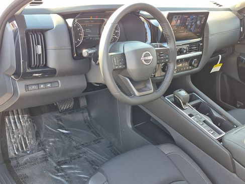 New 2026 Nissan Pathfinder SV w/ Cargo Package FWD image 2