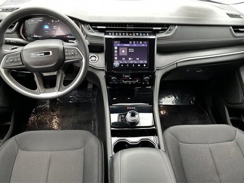 Certified 2023 Jeep Grand Cherokee L Laredo w/ Trailer Tow Group (B) image 4