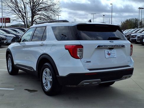 Used 2023 Ford Explorer XLT w/ Equipment Group 202A image 2