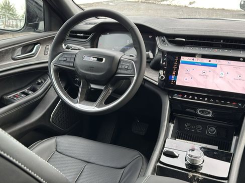 New 2026 Jeep Grand Cherokee L Limited image 18