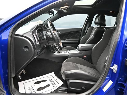 Used 2022 Dodge Charger Scat Pack RWD image 9